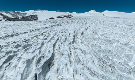 飞瞰藏色岗日冰川太震撼！