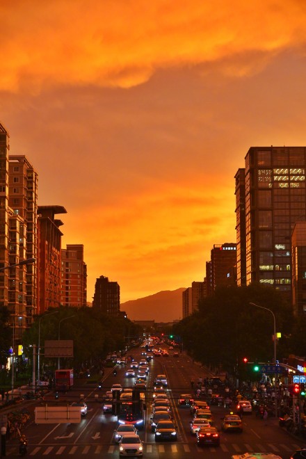 北京晚霞火烧云太美了