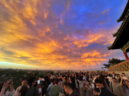 北京晚霞火烧云太美了