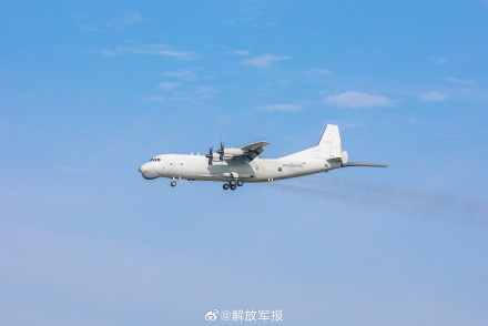 海军航空兵某团组织实战化飞行训练 海军航空兵某团组织实战化飞行训练