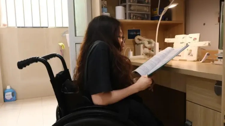 学校曾为她定制宿舍！“瓷娃娃”关淑婧，考研成功！