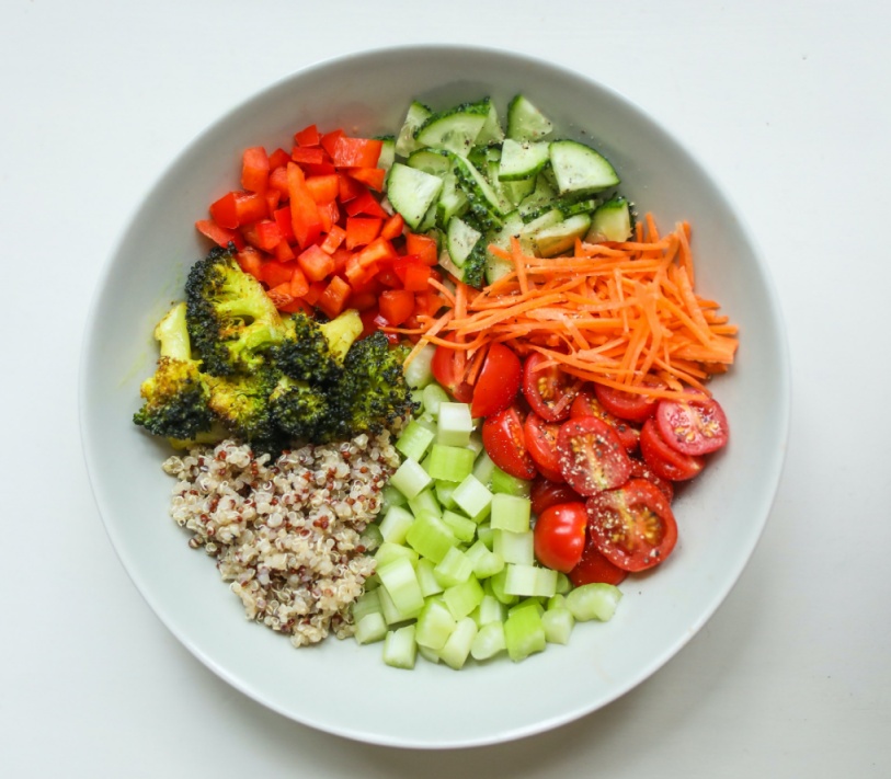 夏天来临,一盘凉拌黄瓜将他送进了医院...... 夏天来临,一盘凉拌黄瓜将他送进了医院......