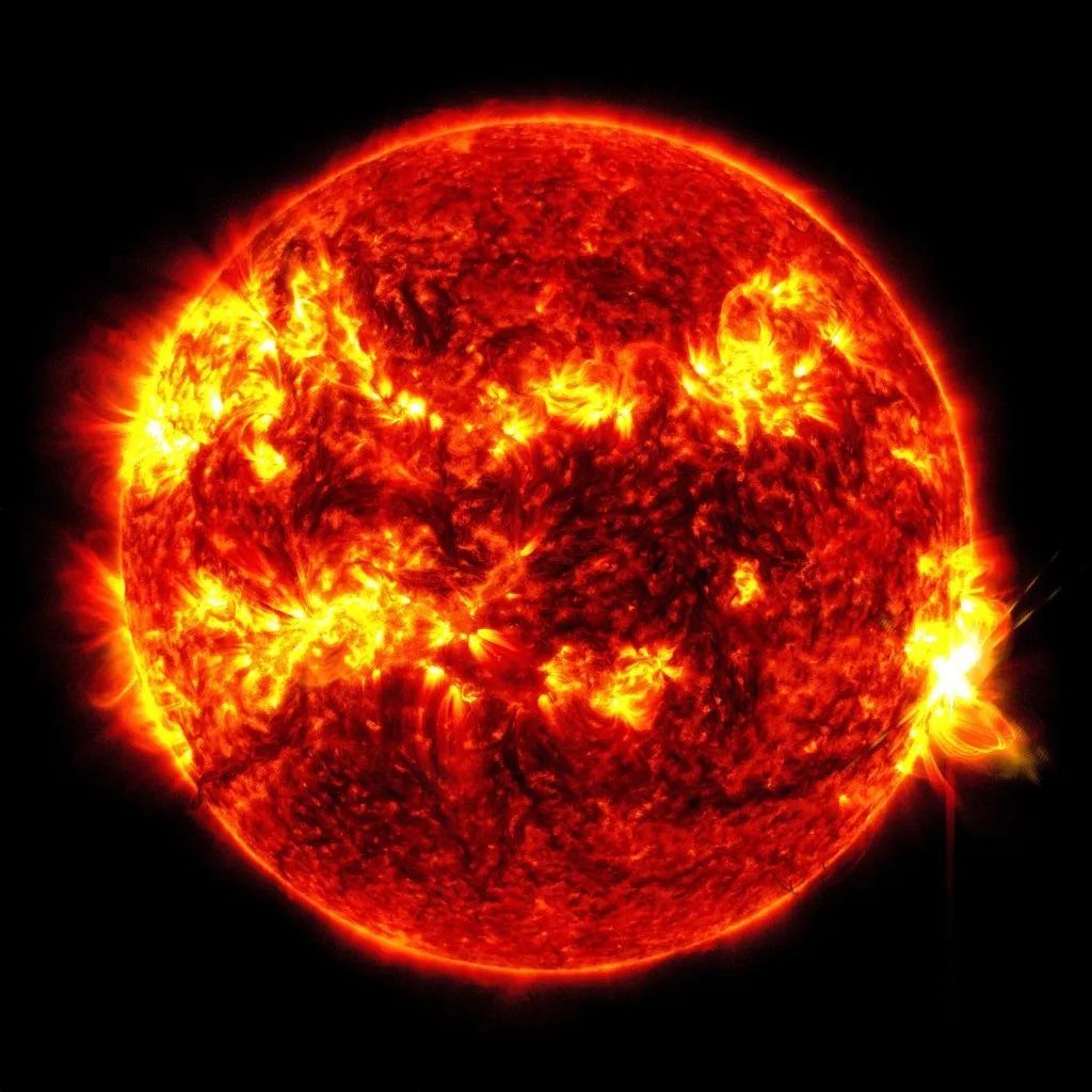 太阳爆发十余年来最强耀斑 太阳爆发十余年来最强耀斑
