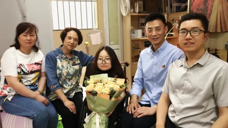 学校曾为她定制宿舍！“瓷娃娃”关淑婧，考研成功！