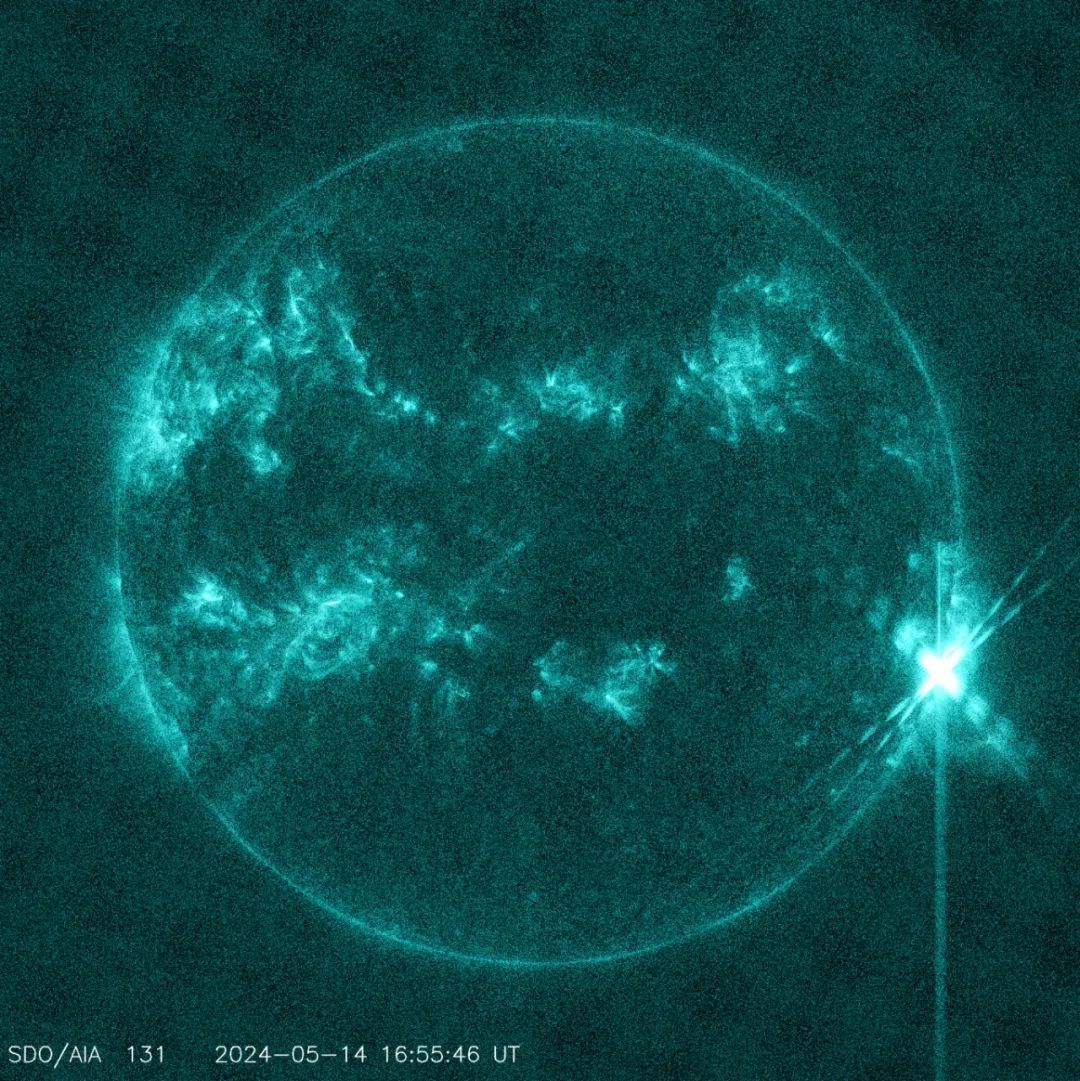 5月15日，太阳爆发X8.7级大耀斑！