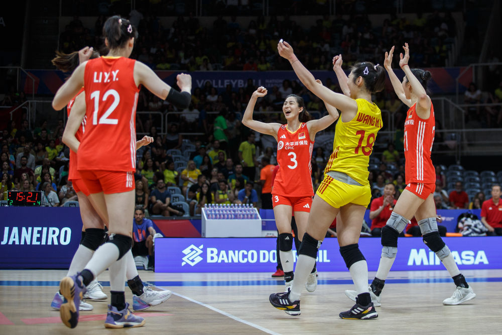 世界女排联赛巴西站：中国队首轮胜韩国