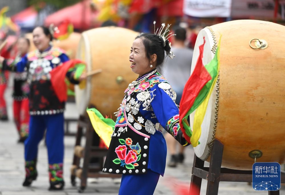 贵州：欢庆“四月八”