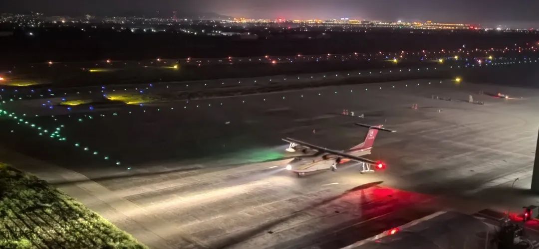 “鲲龙”AG600完成两项高风险试飞科目 “鲲龙”AG600完成两项高风险试飞科目