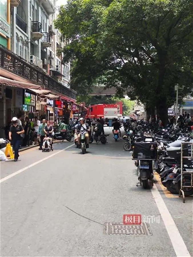 广州一批发市场发生火灾，有人不幸遇难