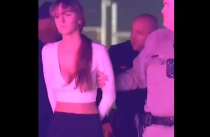18岁女罪犯因颜值爆火？有网民替她求情…
