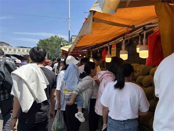 网传“榴莲4元1斤” ，昆明真的实现榴莲自由了吗？