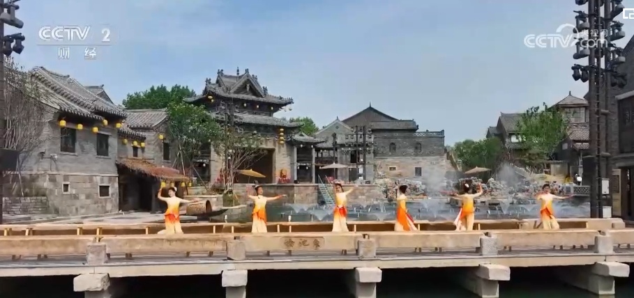 国内旅游市场成消费领域亮点 “古城”“古镇”游激活消费新活力 国内旅游市场成消费领域亮点 “古城”“古镇”游激活消费新活力