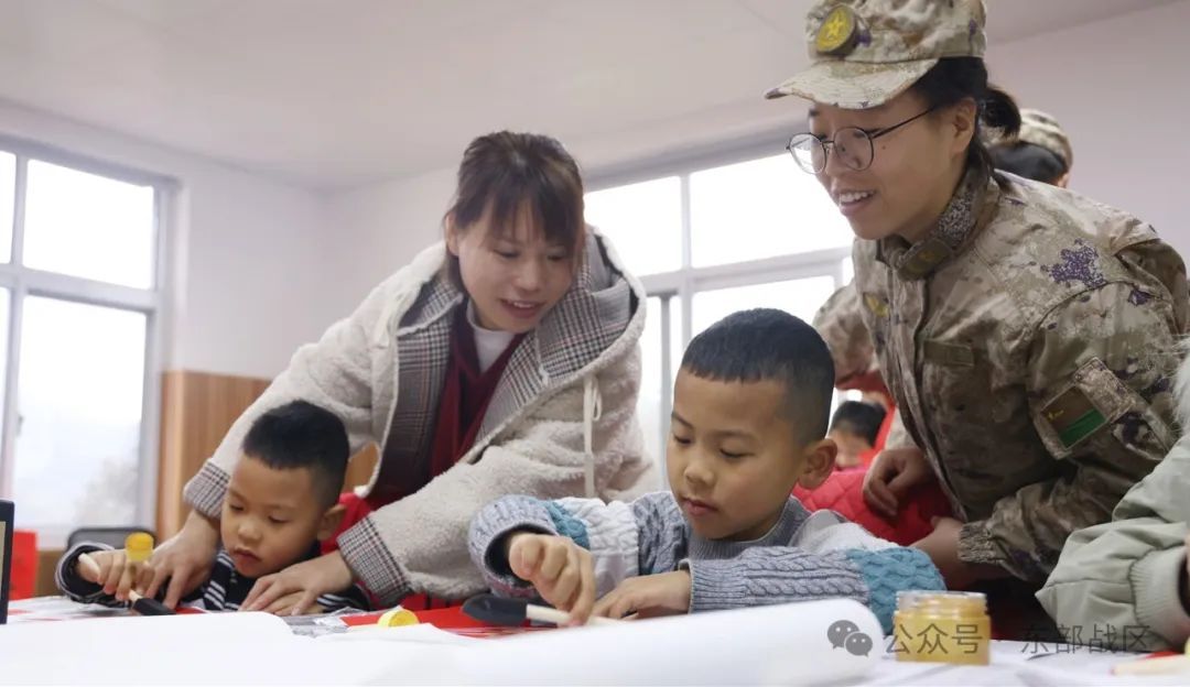 从省台编导到海防女兵,再到军嫂,她靠实力圈粉无数! 从省台编导到海防女兵,再到军嫂,她靠实力圈粉无数!