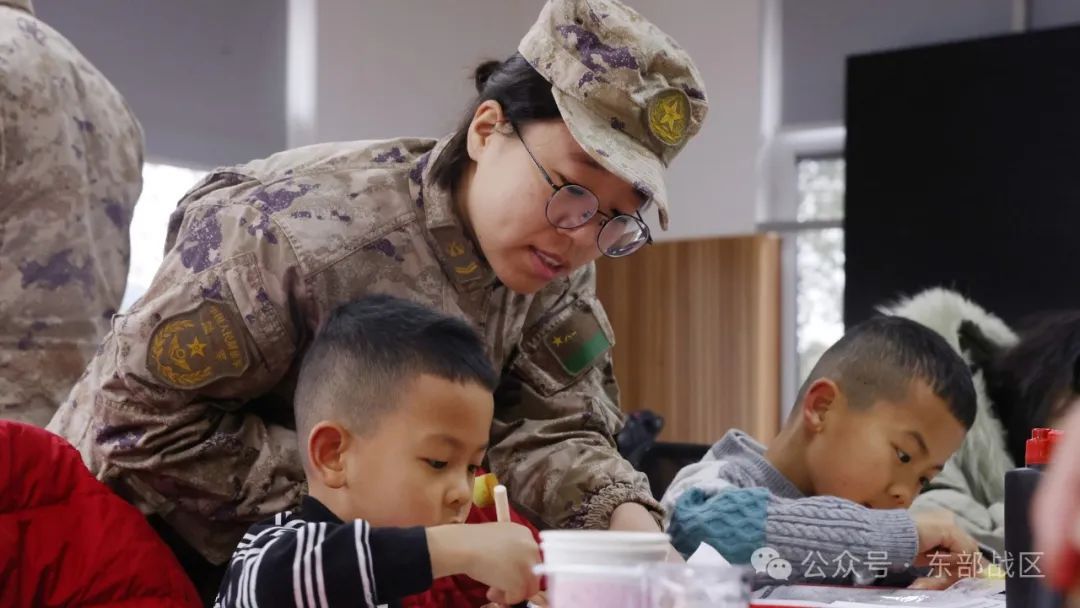 从省台编导到海防女兵,再到军嫂,她靠实力圈粉无数! 从省台编导到海防女兵,再到军嫂,她靠实力圈粉无数!