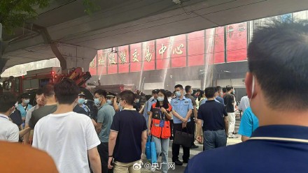 广州十三行商圈火灾致1人死亡 广州十三行商圈火灾致1人死亡