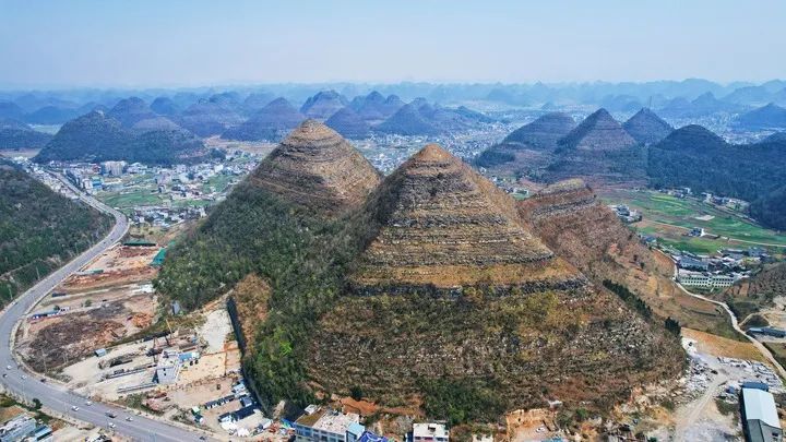 国内也有“金字塔”?网友惊叹:大自然的鬼斧神工! 国内也有“金字塔”?网友惊叹:大自然的鬼斧神工!