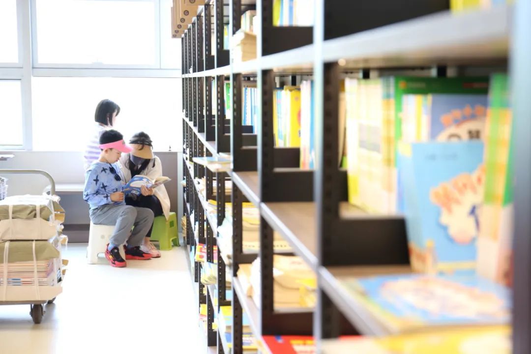 数字化时代，实体书店探步向前