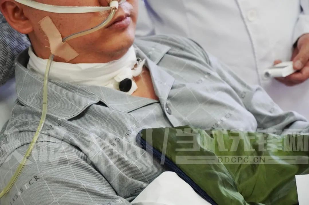 贵阳男子骑车回家途中突遭“割喉” ！