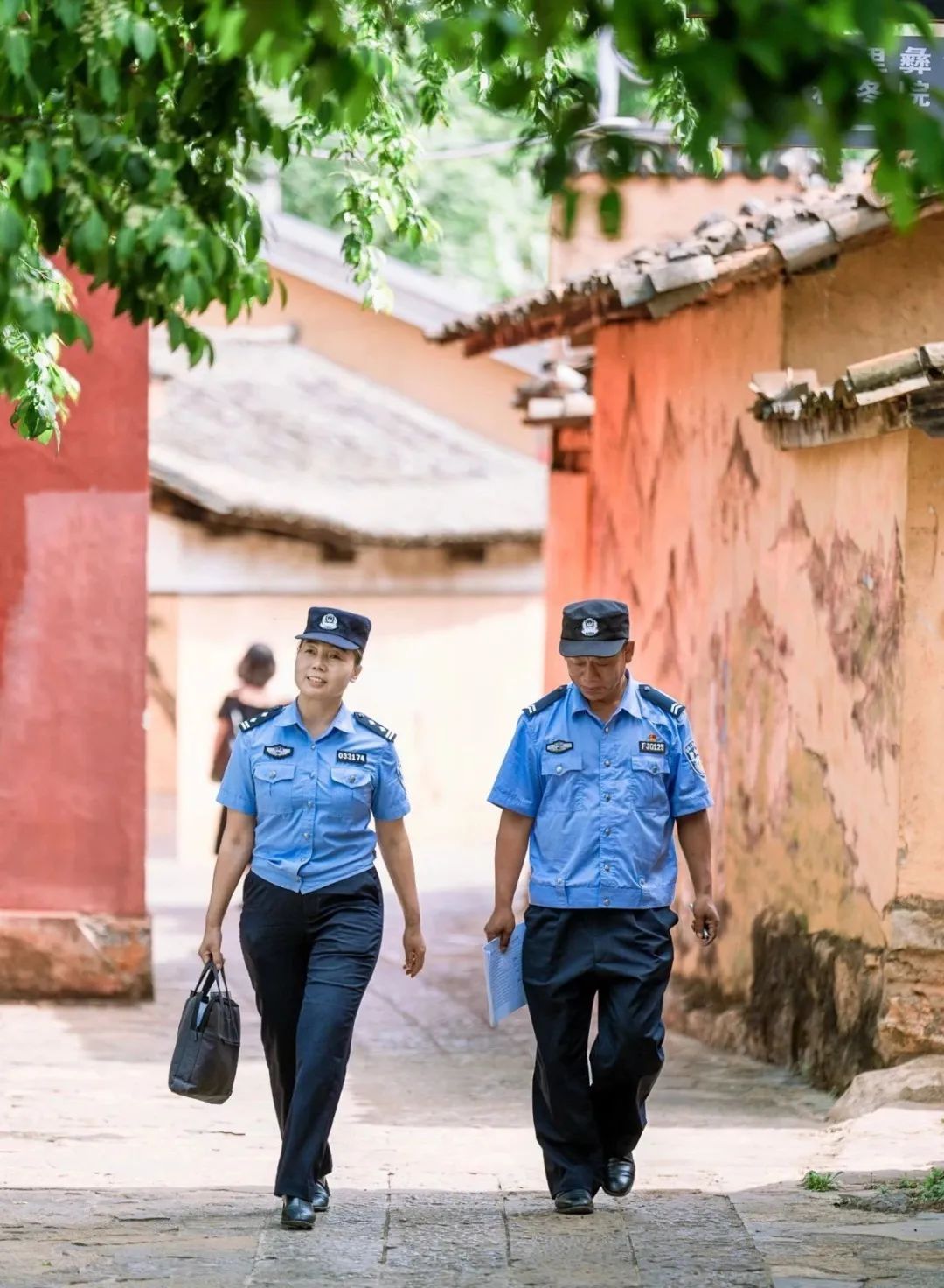 那天，她笑着笑着就哭了……