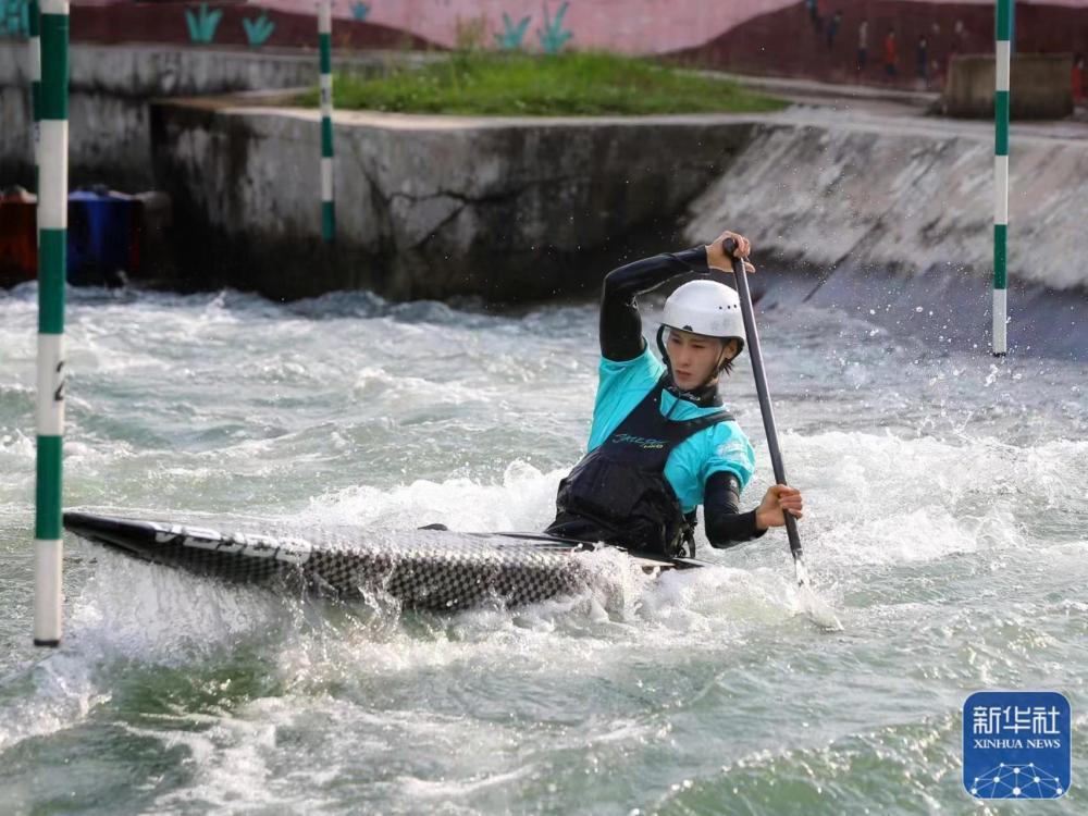巴黎奥运会|中国皮划艇激流回旋队赴欧备战奥运 巴黎奥运会|中国皮划艇激流回旋队赴欧备战奥运