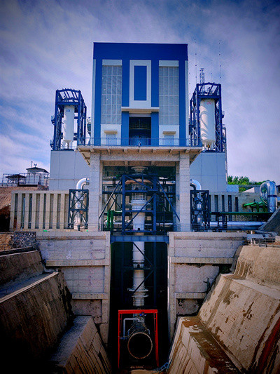 我国首个液体火箭发动机垂直高空模拟试验台建成