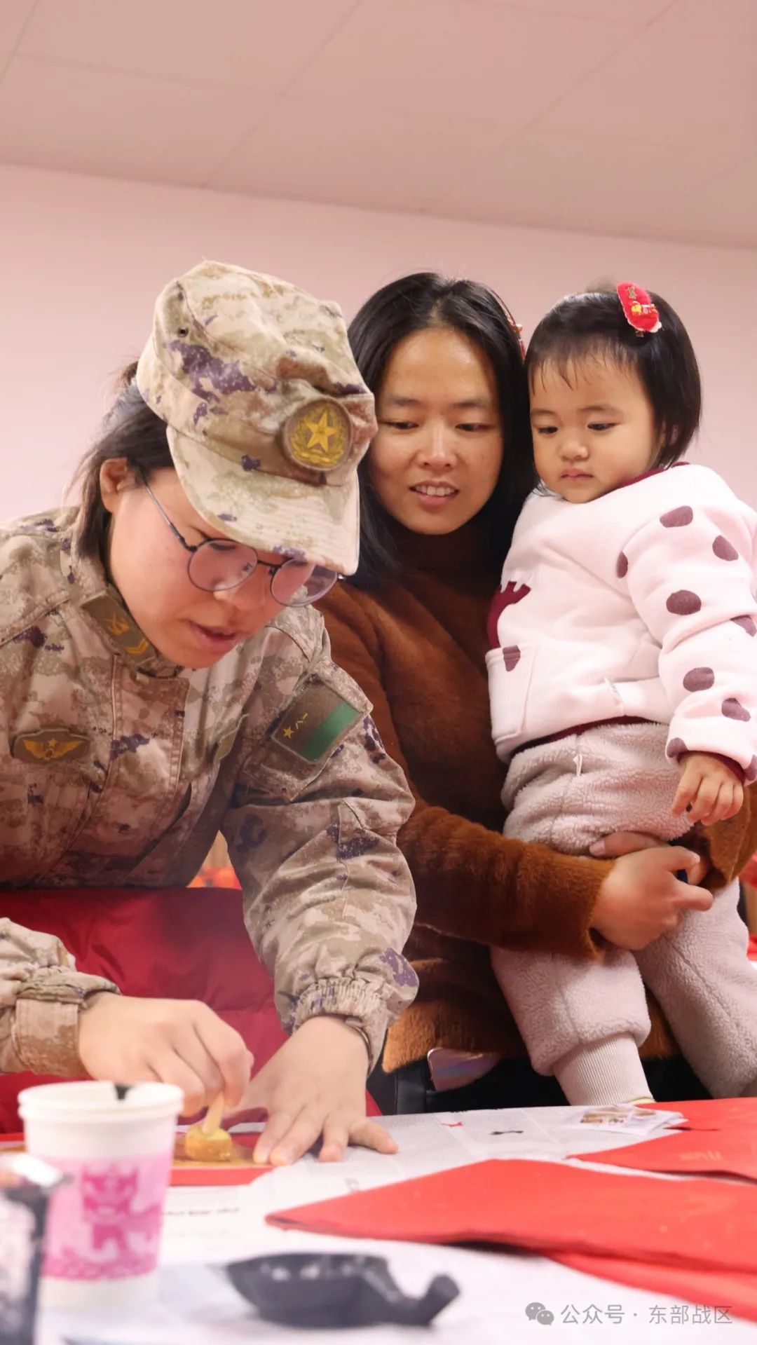 从省台编导到海防女兵,再到军嫂,她靠实力圈粉无数! 从省台编导到海防女兵,再到军嫂,她靠实力圈粉无数!