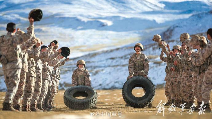 “不后悔,不后退!”高原官兵的口号令人泪目 “不后悔,不后退!”高原官兵的口号令人泪目