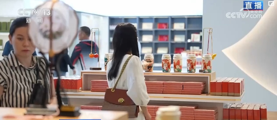 “零距离”看文物感受古人智慧 古韵与新潮“碰撞”彰显民族文化魅力