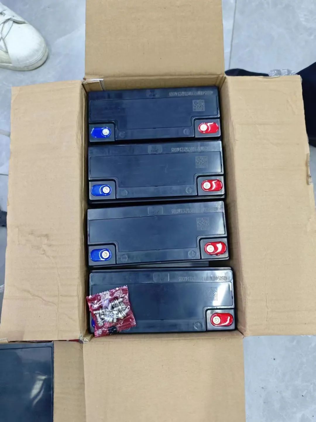 “熟人介绍”+“私人订制” 上海宝山警方捣毁一非法改装、销售超标电动自行车窝点