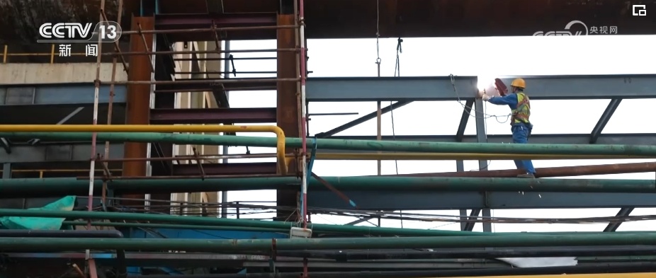 金融活水助力绿色产业蓬勃发展 “高碳”转型“低碳”擦亮“绿色中国”底色