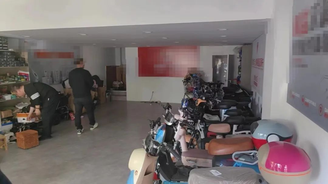 “熟人介绍”+“私人订制” 上海宝山警方捣毁一非法改装、销售超标电动自行车窝点