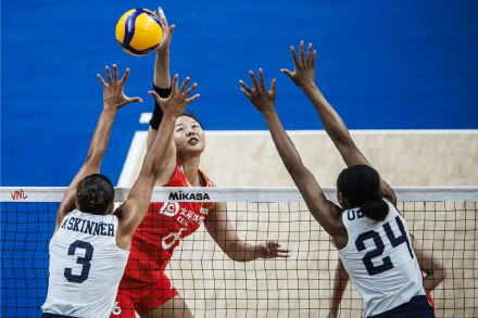 两连胜!中国女排3比1胜美国女排 两连胜!中国女排3比1胜美国女排