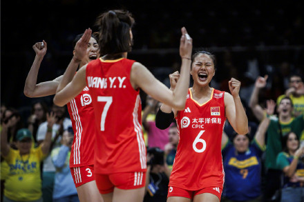 两连胜!中国女排3比1胜美国女排 两连胜!中国女排3比1胜美国女排