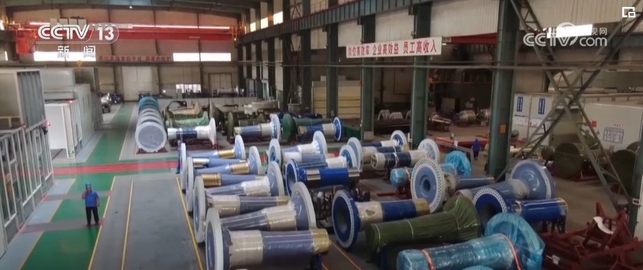 金融活水助力绿色产业蓬勃发展 “高碳”转型“低碳”擦亮“绿色中国”底色