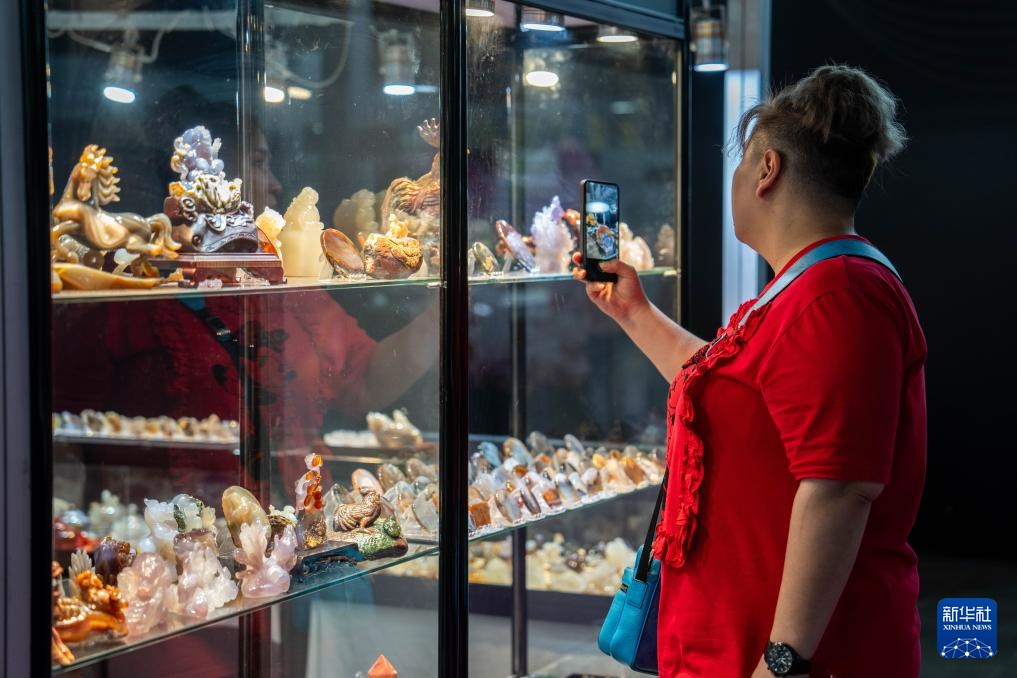 第十二届中国（湖南）国际矿物宝石博览会在郴州开幕