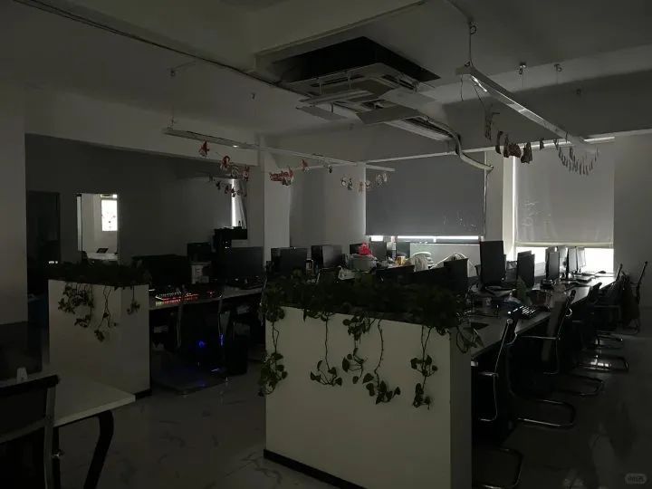 500多万粉网红店被曝跑路，拖欠货款3000多万！当地警方回应！