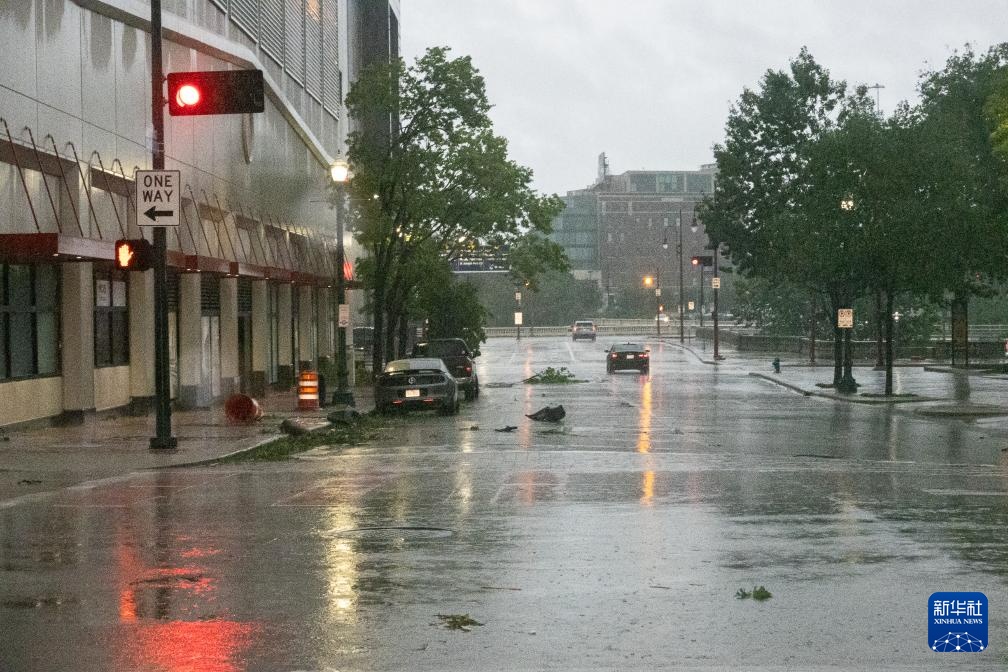 暴风雨席卷美国休斯敦致至少4人死亡