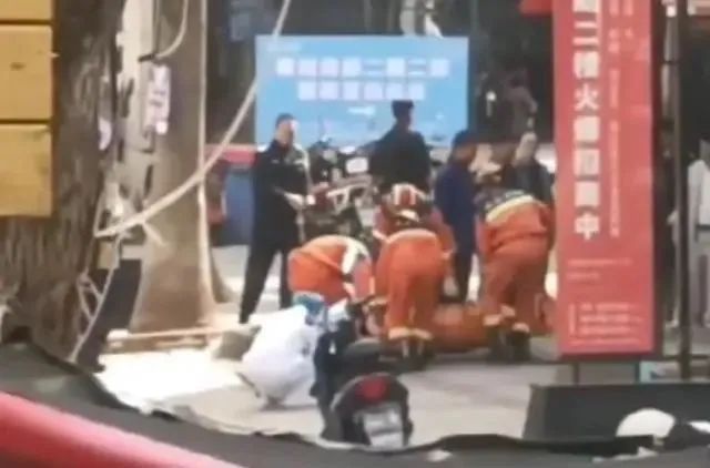 电梯坠落致4死16伤!调查报告公布,8人被建议移送司法机关 电梯坠落致4死16伤!调查报告公布,8人被建议移送司法机关