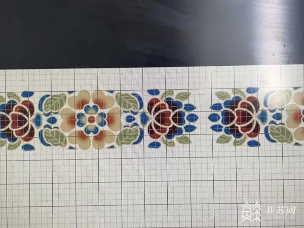 8年复原50多套汉服 南京女孩将壁画服饰变成现实 8年复原50多套汉服 南京女孩将壁画服饰变成现实