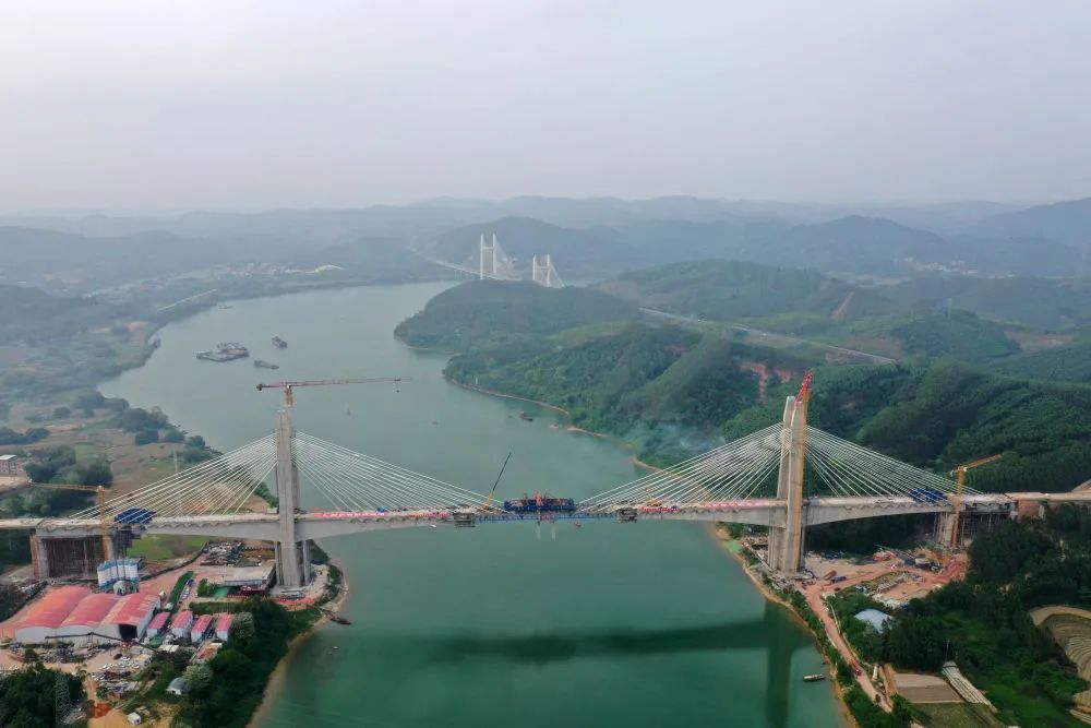 两广更近了！粤桂间多条铁路公路通道今年将建成贯通