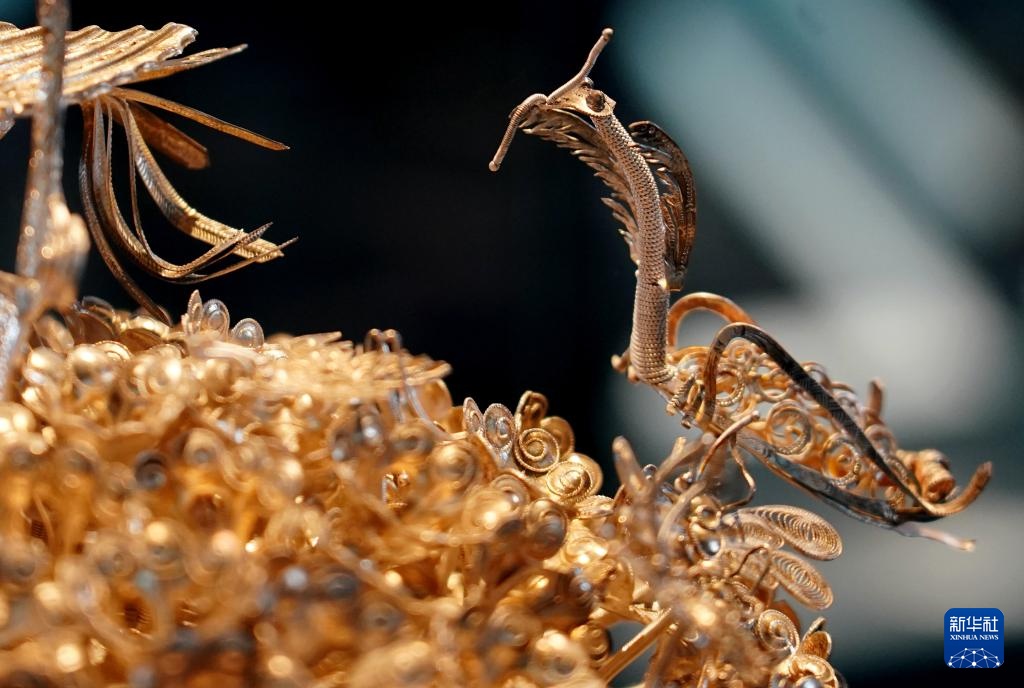 新华全媒＋丨高校博物馆奇妙之旅：北京服装学院民族服饰博物馆