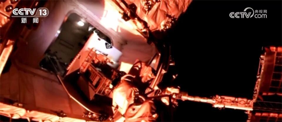 太空科研即将迎来“收获季” 中国空间站舱外暴露实验材料开始地面研究