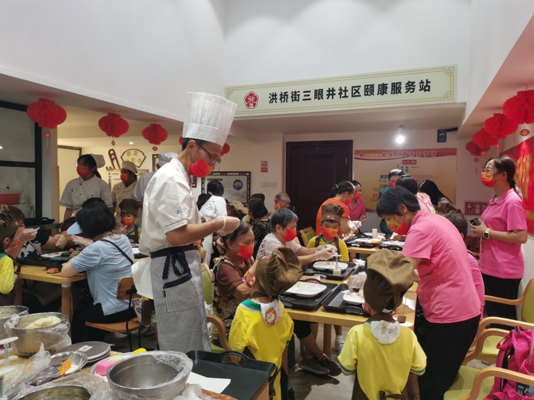 广州首个！这里的长者饭堂能叹早茶：虾饺5元/份、还有烧卖、叉烧包……