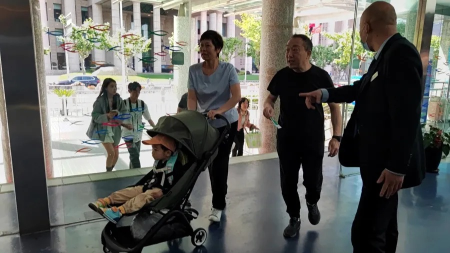 价格腰斩，10分钟就卖完了？不少上海人都在抢，这些地方统统人从众→