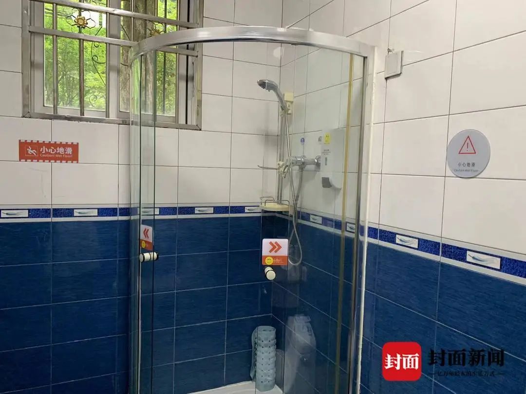 一女子称在酒店洗澡被烫伤，酒店：热水器最高温度为50℃