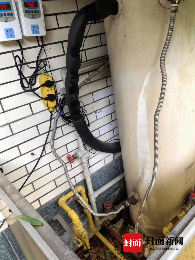 一女子称在酒店洗澡被烫伤，酒店：热水器最高温度为50℃