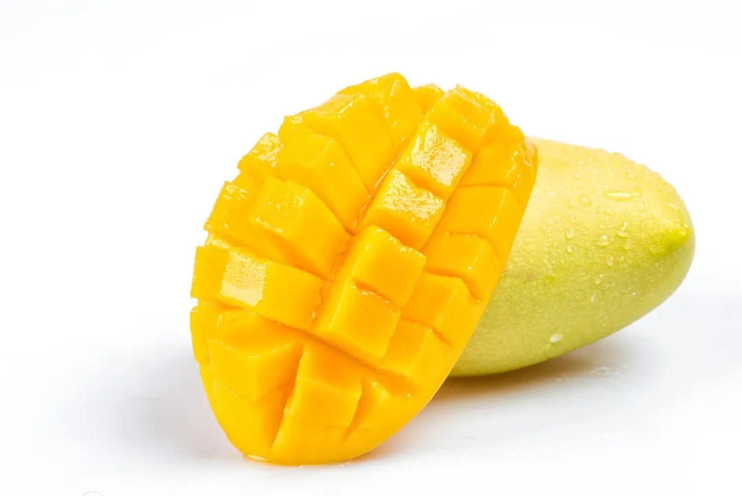 胡萝卜素是菠萝的45倍,热量比苹果还低,这种水果现在吃正好→ 胡萝卜素是菠萝的45倍,热量比苹果还低,这种水果现在吃正好→