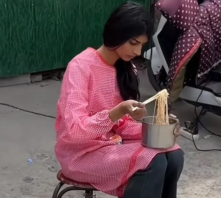 河南夫妇捡回的巴基斯坦女婴长大了，想努力报答养父母