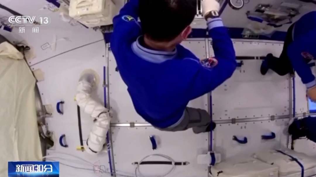 空间站舱外暴露实验材料“出差”回来，地面研究开始