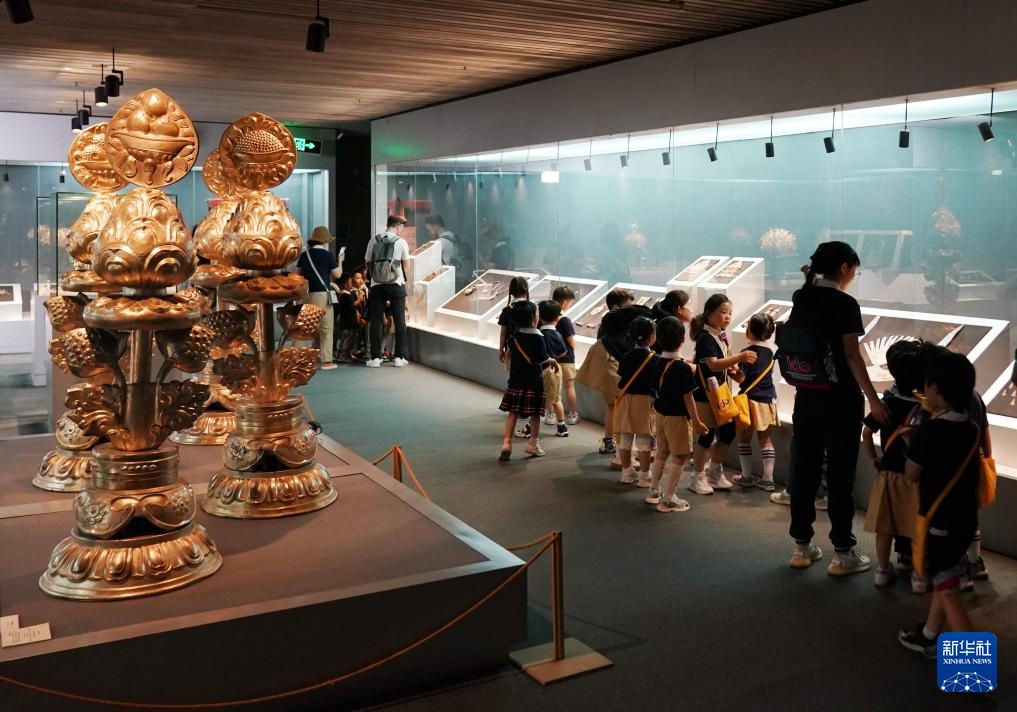 新华全媒＋丨高校博物馆奇妙之旅：北京服装学院民族服饰博物馆